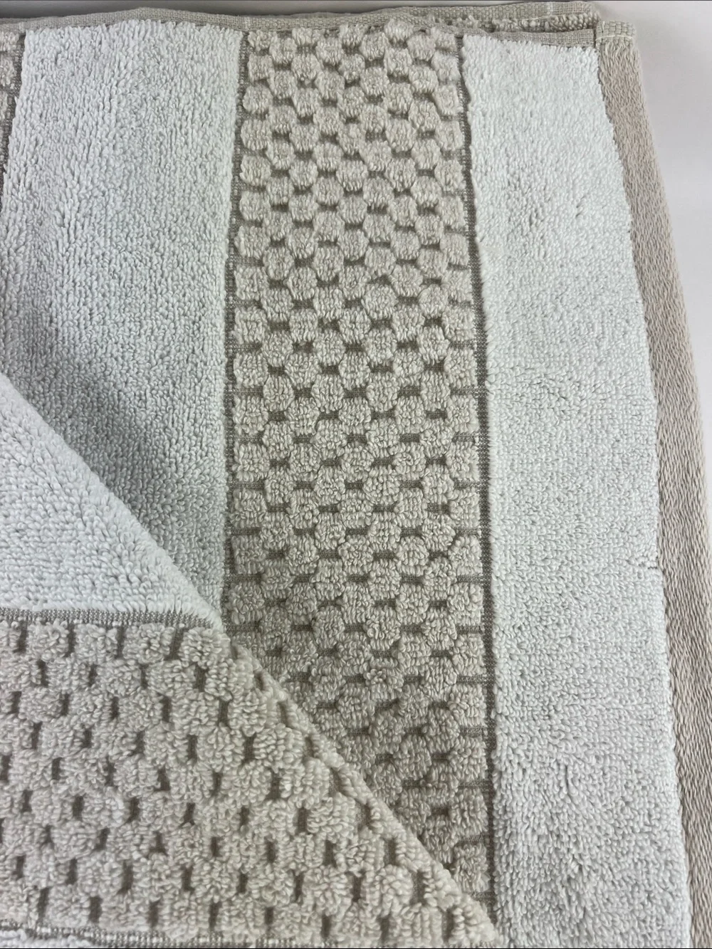 DKNY Bath Towels Tan White Textured Soft Plush 100% Cotton 8 Pc Set NEW